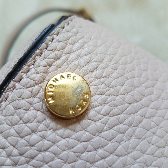 Michael Kors Crossbody Leather Tote Bag - Picture 15 of 16